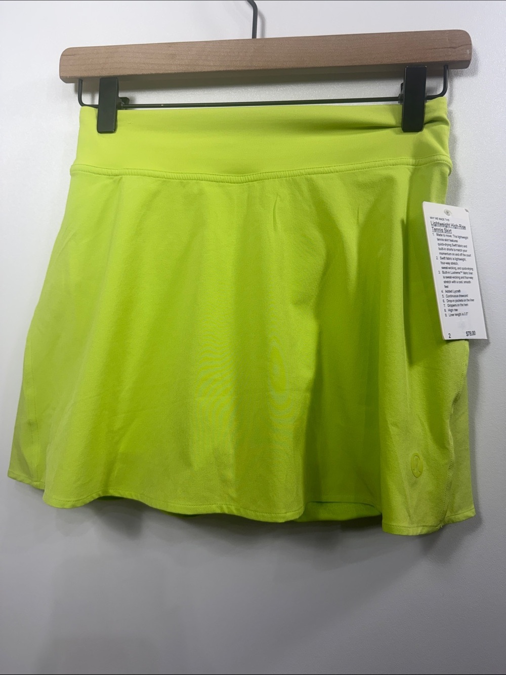 Lululemon Lightweight High-Rise Tennis skirt bright green size 2. NWT.